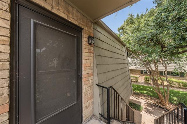 Building Photo - 7706 Meadow Rd