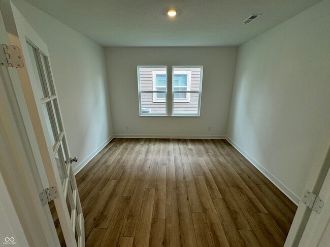 Building Photo - 1124 Tansley Ln