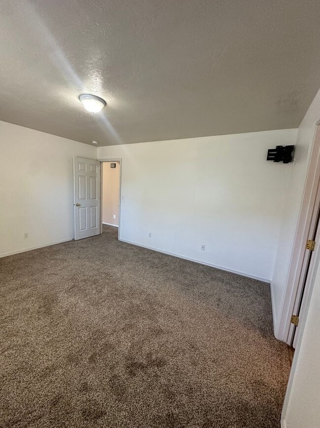 Building Photo - 3 bedroom 2 bath home in beautiful Meridian neighborhood!