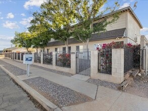 Building Photo - 2205 N 9th Ave