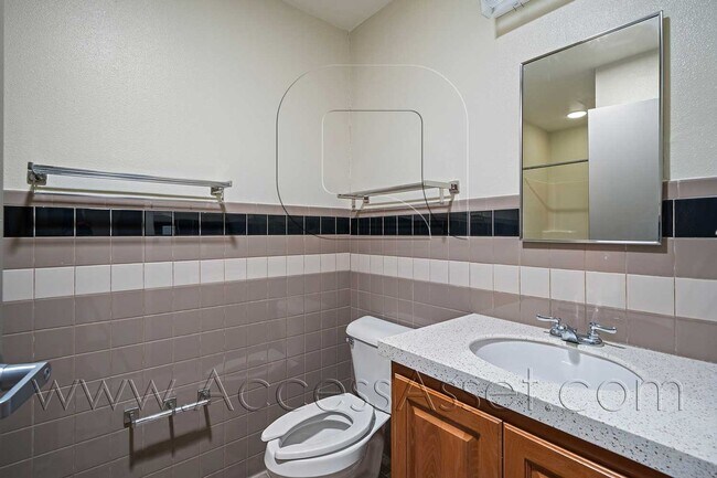 Building Photo - 51605 Springs Trail