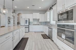 Building Photo - 24402 Kingelm Lk Dr