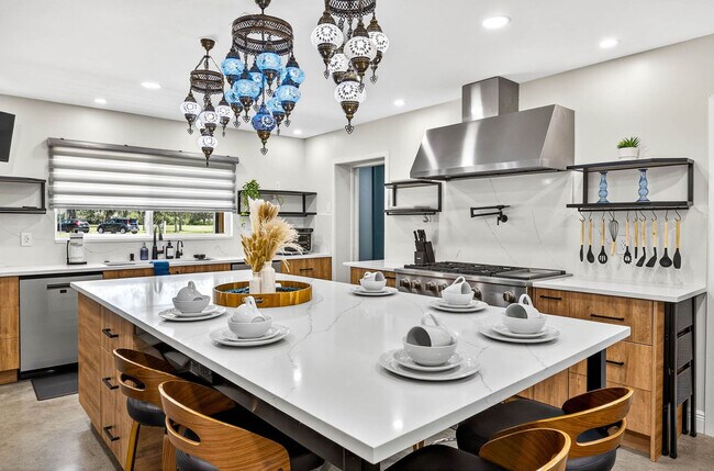 Building Photo - 319 Brentwood Dr