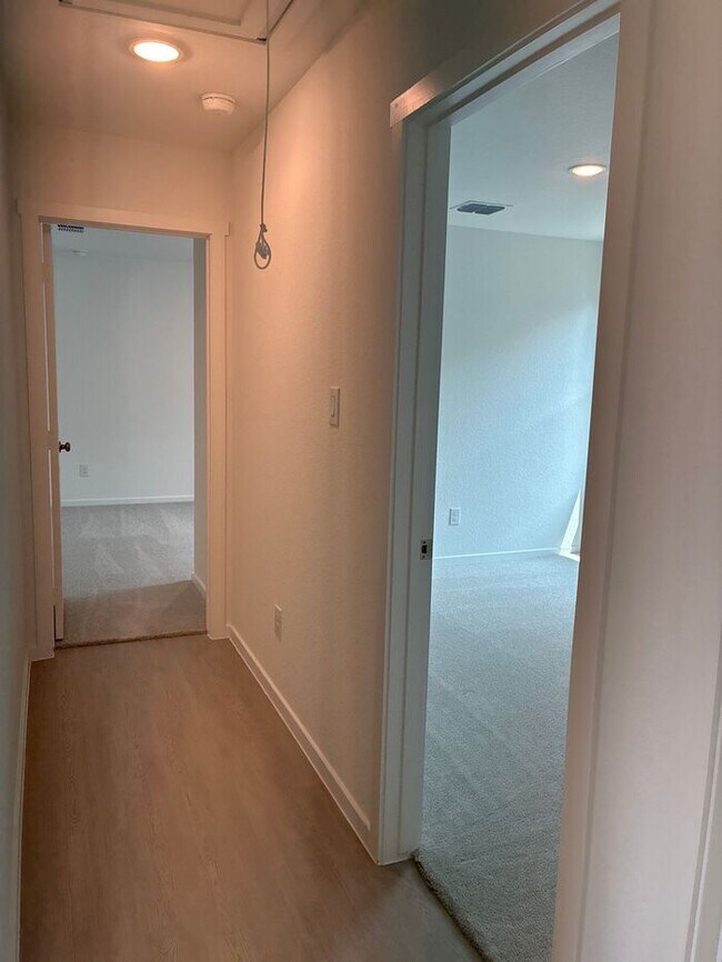 Building Photo - Charming 4 beds 2 baths in San Antonio!