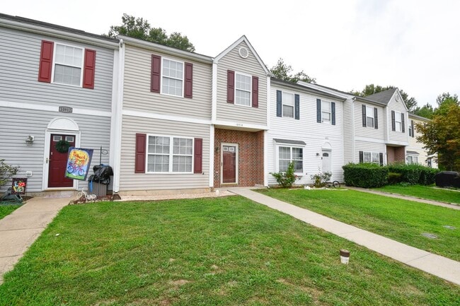 Building Photo - BEAUTIFUL TOWNHOME FOR RENT