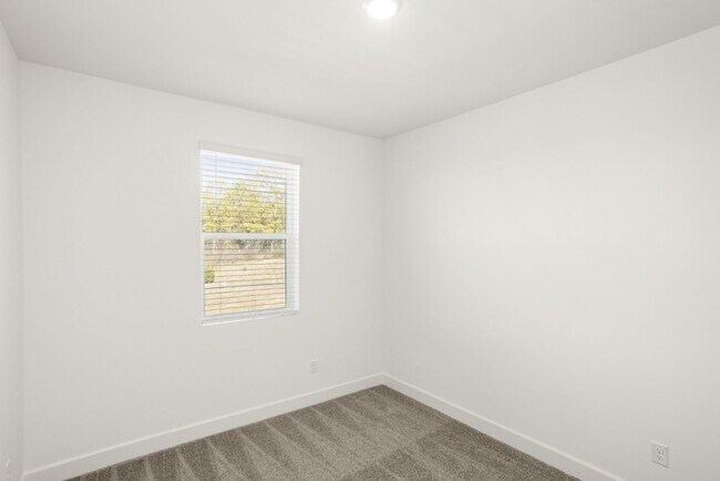 Building Photo - 320 Lynwood Station Blvd