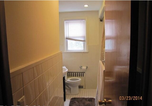 Full Bath - 298 Luddington Ave