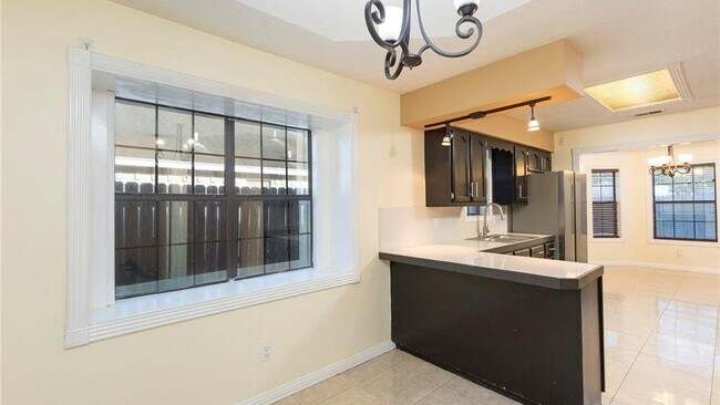 Building Photo - 3821 Oriole Ave