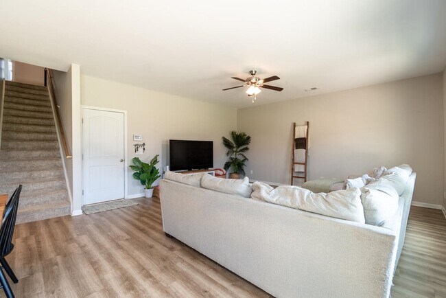 Building Photo - 510 Kittiwake Ln