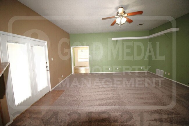 Building Photo - 4302 Hank Dr