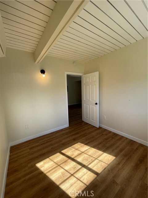 Building Photo - 11571 Archwood St
