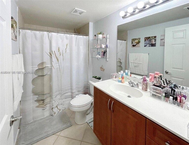 Building Photo - 6533 Emerald Dunes Dr