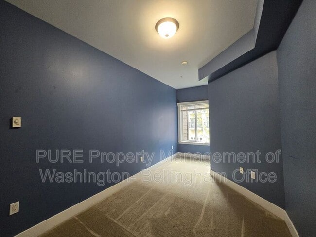 Building Photo - 1015 Railroad Ave