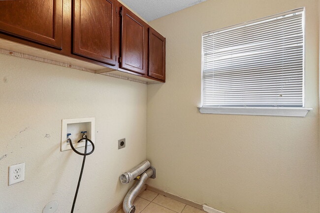 Building Photo - 14180 Robert Ituarte Dr