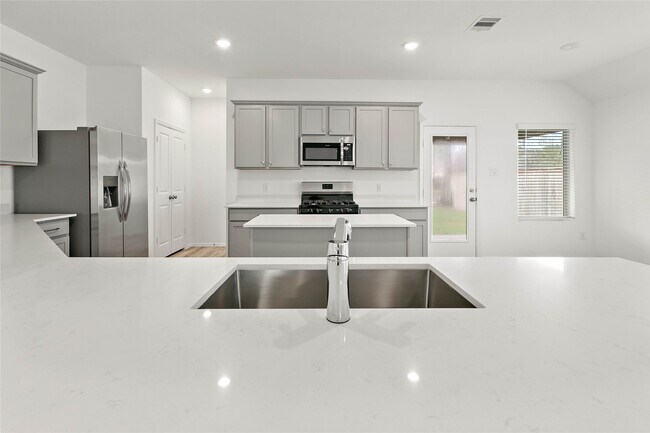 Building Photo - 7602 Angels Lndg Ln