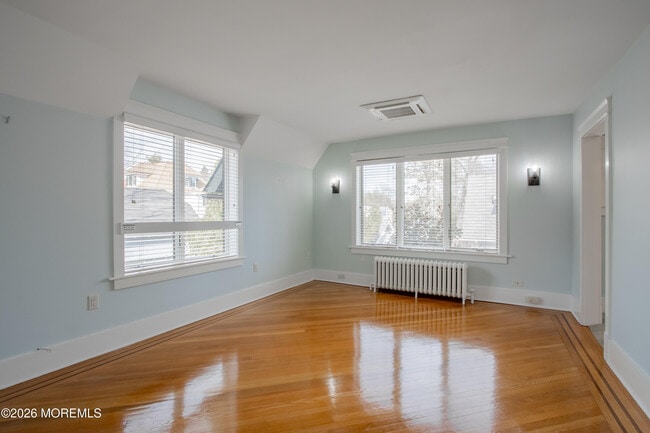 Building Photo - 3 Monmouth Ave