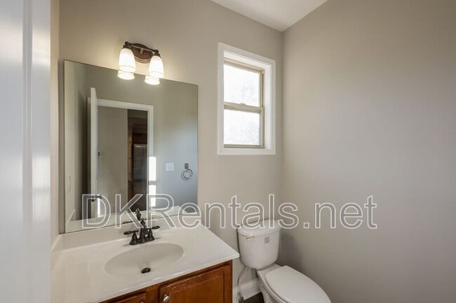 Building Photo - 2707 Silver Hill Terrace SE