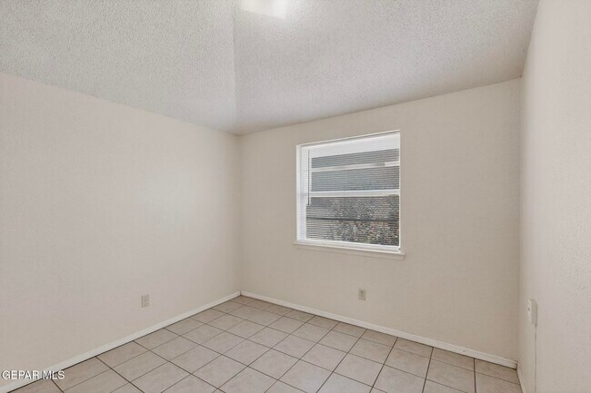 Building Photo - 11455 Sundrop Ct