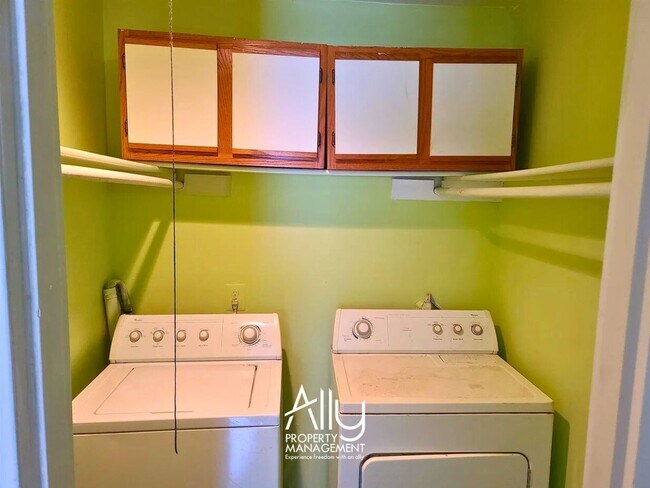 Building Photo - 840 Runnel Ct