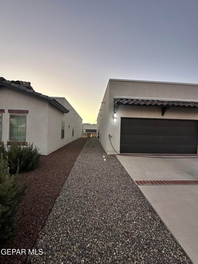 Building Photo - 10729 Deion Sanders Dr