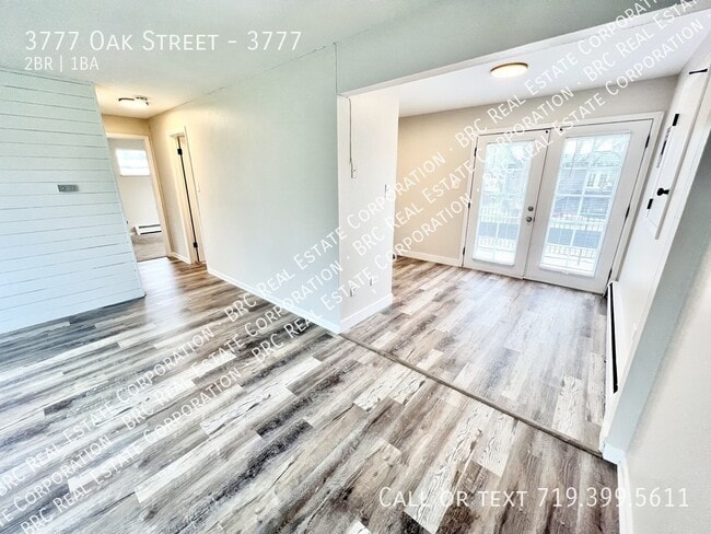 Building Photo - 3777 Oak St