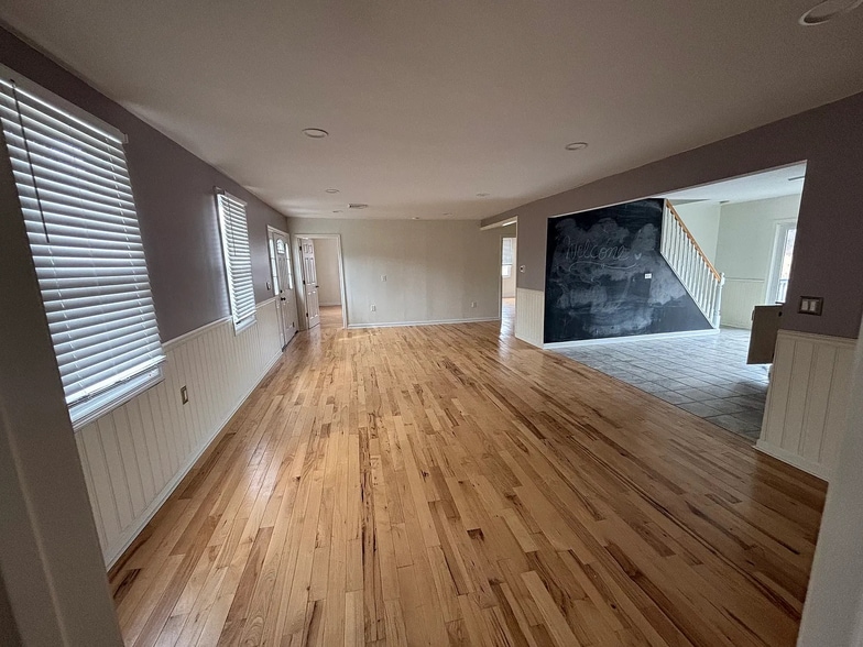 Building Photo - 7 Berry Rd