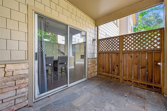 Building Photo - 65 Scarlet Woods Ct