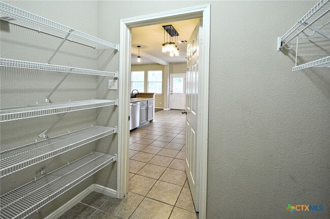 Building Photo - 2065 Dove Crossing Dr