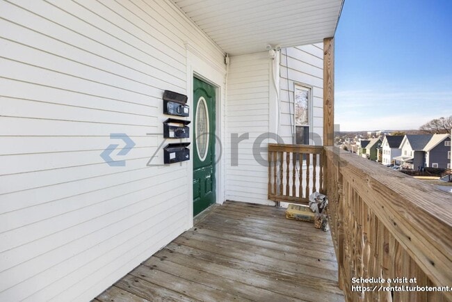 Building Photo - 82 Green Hill Pky