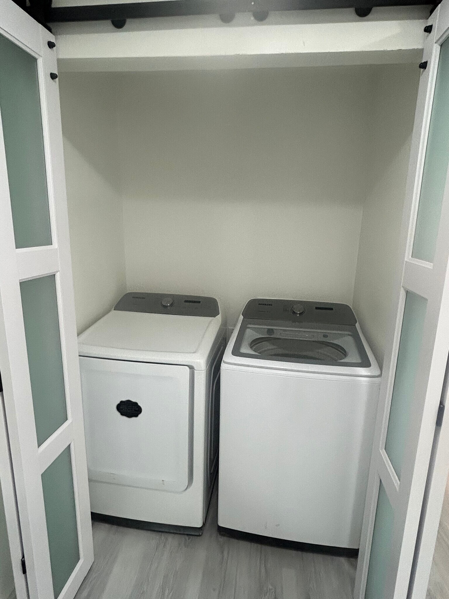 Building Photo - 210 W Monroe Ave