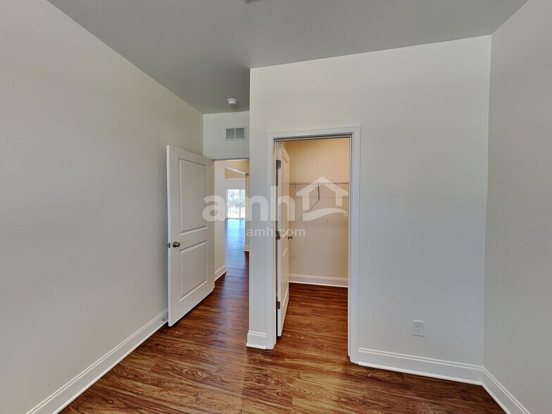 Building Photo - 108 Cairo Ct