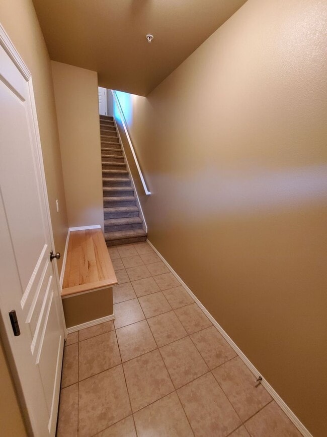 Building Photo - 5991 Blue River Dr SE