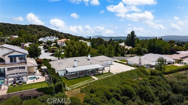 Building Photo - 36608 Oak Ridge Dr