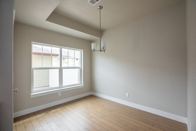 Building Photo - 4902 Brookfield Dr