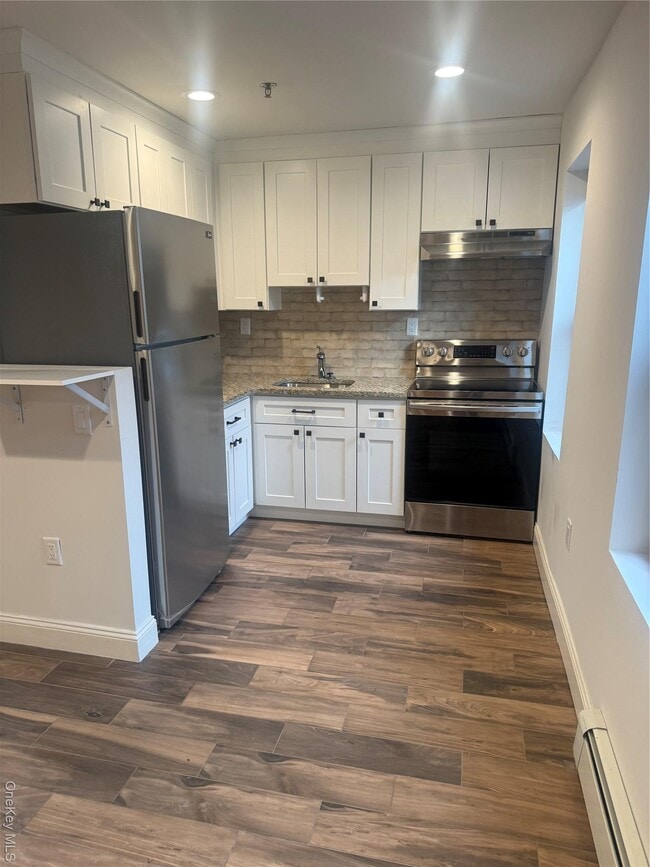 Building Photo - 106 Hempstead Turnpike