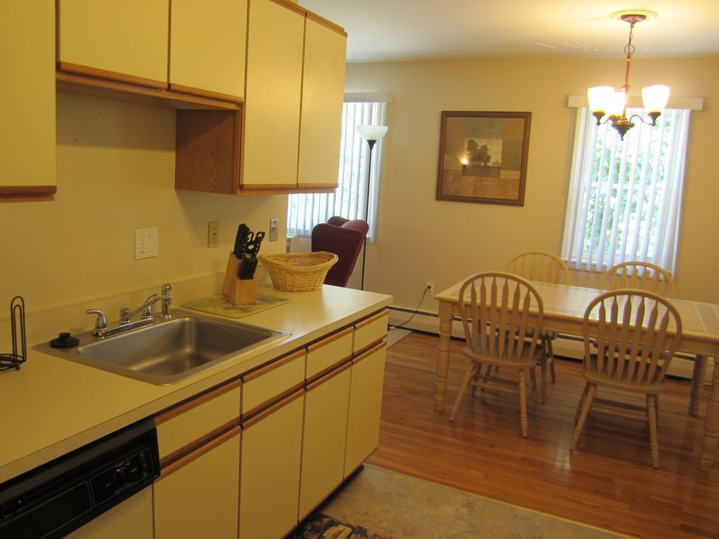 Building Photo - 276 Regency Park Dr