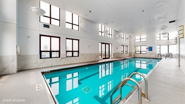 Building Photo - 401 E Ontario St