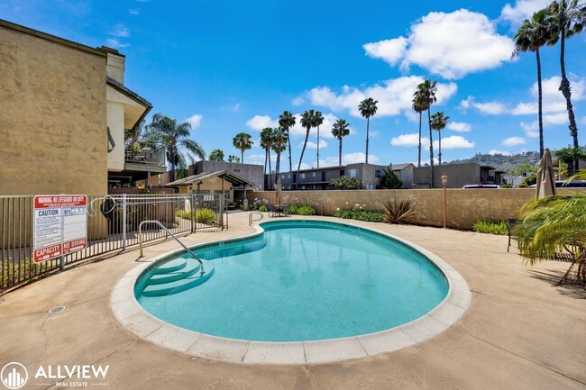 Building Photo - Beautifully Renovated 2-Bedroom Corner Tow...