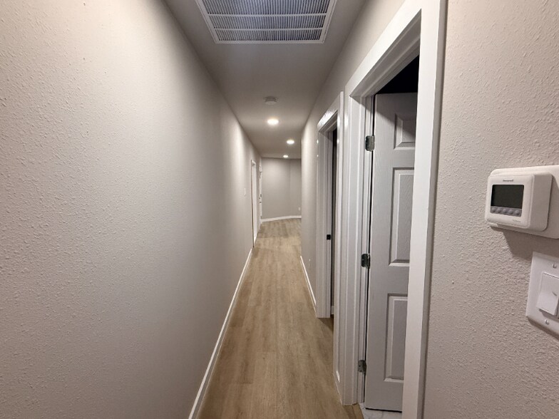 Building Photo - 1519 McKee St