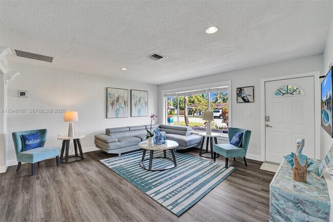 Building Photo - 3730 SW 47th Ct