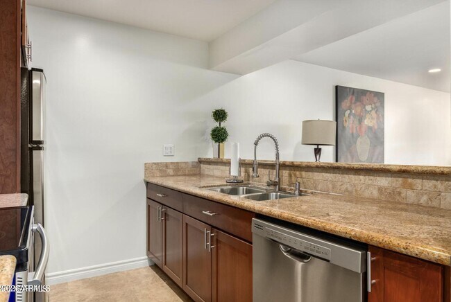 Building Photo - 4120 N 78th St