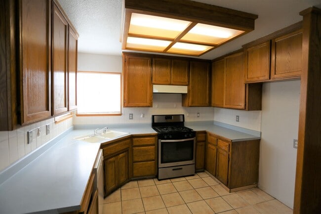 Building Photo - Great home on a cul de sac