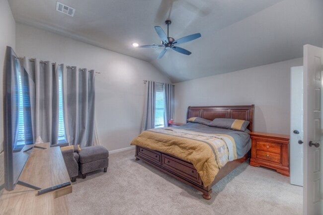 Building Photo - 1422 E 149th Pl S