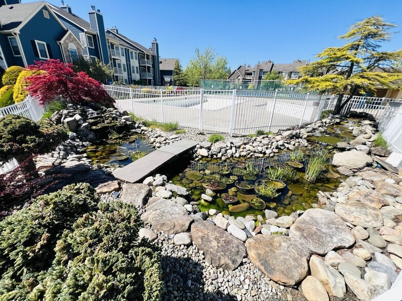 Building Photo - 112 Longfield Ct