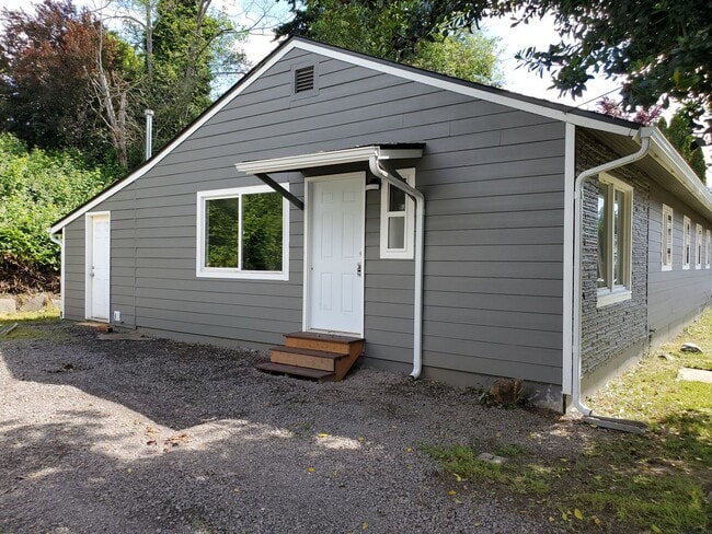 Primary Photo - Recently Remolded Duplex