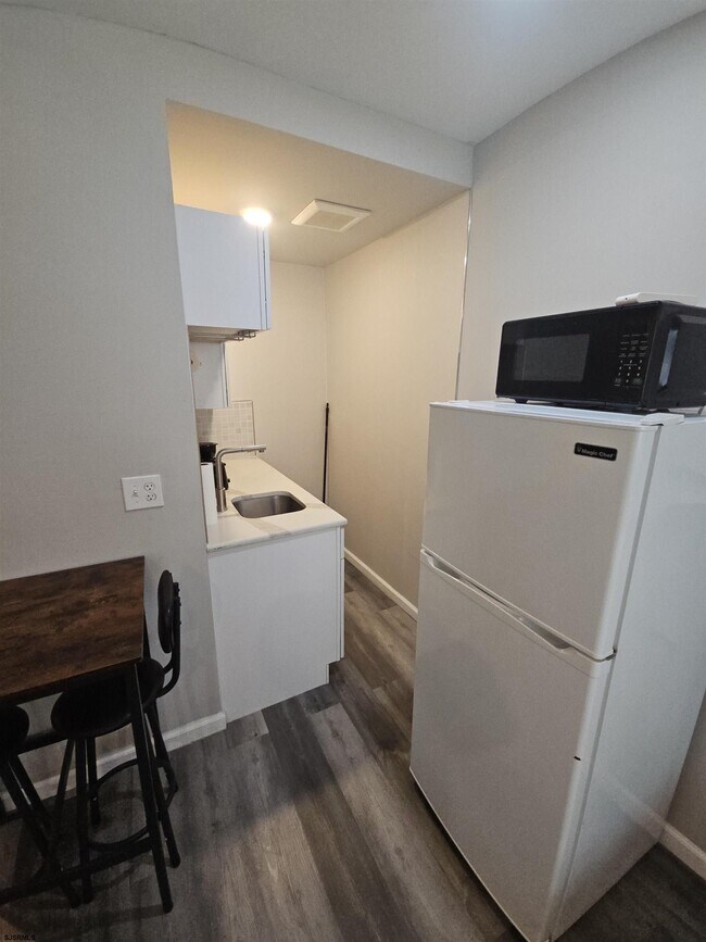 Building Photo - 3501 Pacific Ave