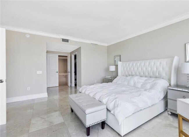 Building Photo - 801 Briny Ave