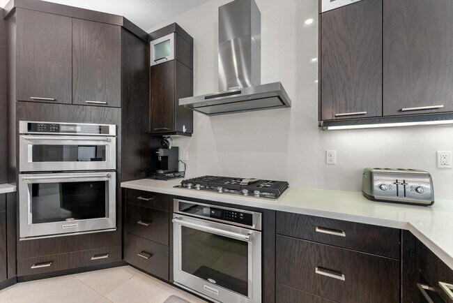 Building Photo - 16615 Germaine Dr