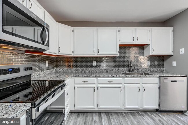 Building Photo - 4204 Red Ridge Way