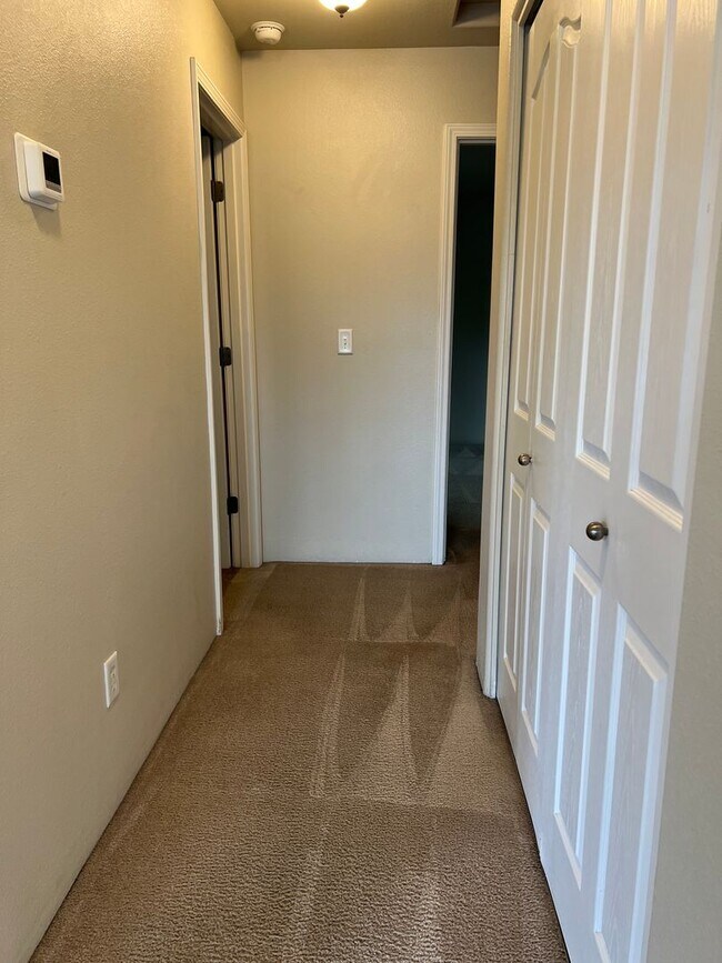 Building Photo - 3163 Juniper Ridge Dr